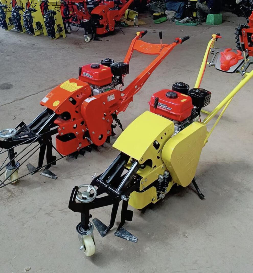 新款大蒜收获机犁蒜锄蒜机挖蒜机汽油机链轨式小型农用刨蒜机 大蒜