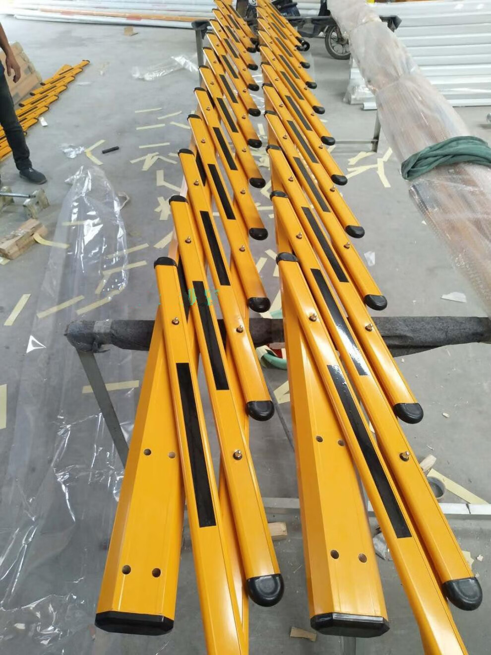 门卫栏杆停车场电动起落抬杆道闸机小区大门自动升降杆遥控挡车器 100