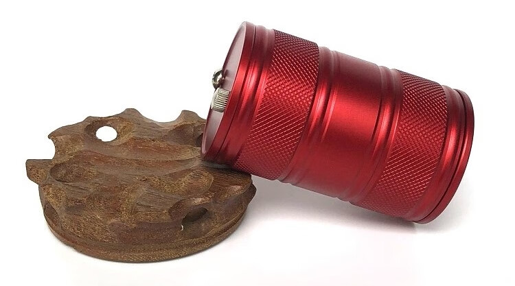 铝合金车载烟灰缸创意汽车多功能车用烟灰缸有盖烟灰缸车用烟灰盒车载