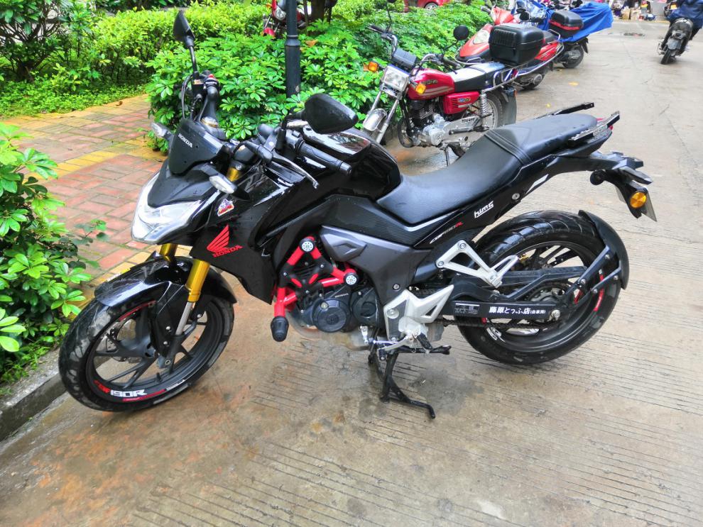 适用于五羊本田cb190r保险杠防摔杠护杠暴锋眼cbf专用改装竞技杠红色