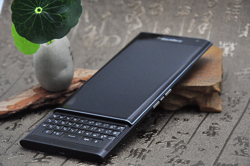 blackberry/黑莓priv滑盖谷歌曲屏全键盘4g商务个性智能情怀手机 黑色