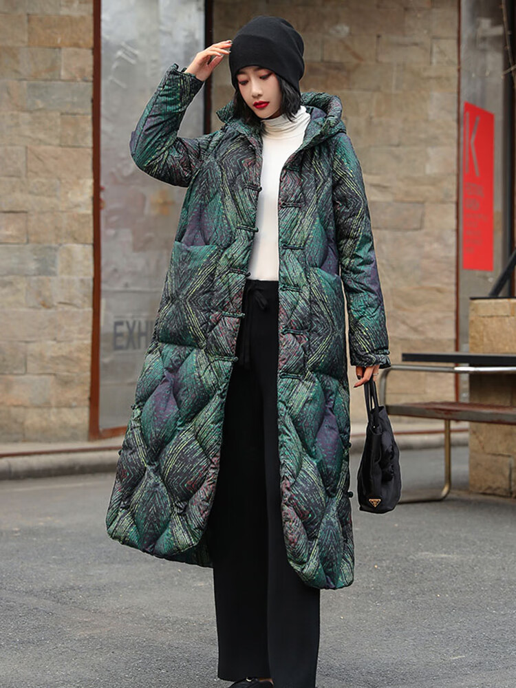 波司登旗下品牌雪中飞羽绒服女服过膝中长款民族风花色白鹅绒冬季外套