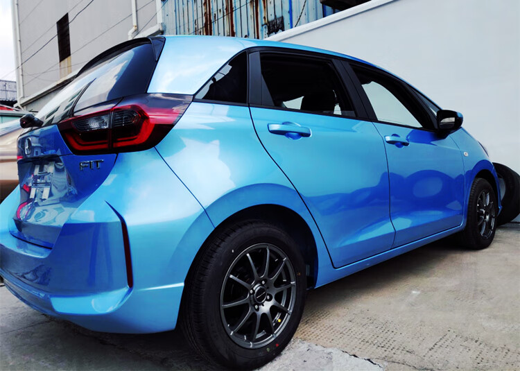 雅泛迪sq77 15x6j 三飞四飞原规格smcs轻量化轮毂5.