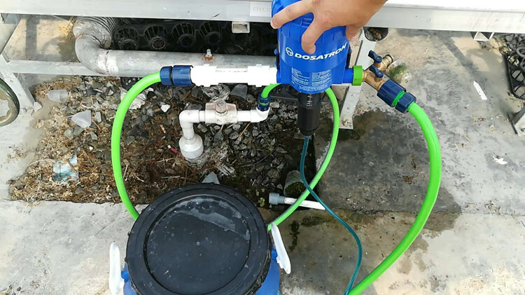 猪场加药器法国多寿dosatron养殖场兽用工业稀释泵施肥泵比例泵d25re2