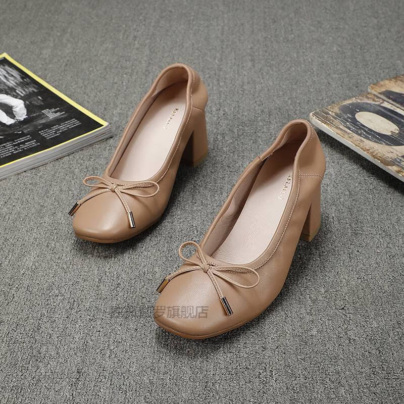 中跟船鞋型方头粗跟奶奶鞋女巫鞋2022春季复古软皮浅口软底女鞋杏色33