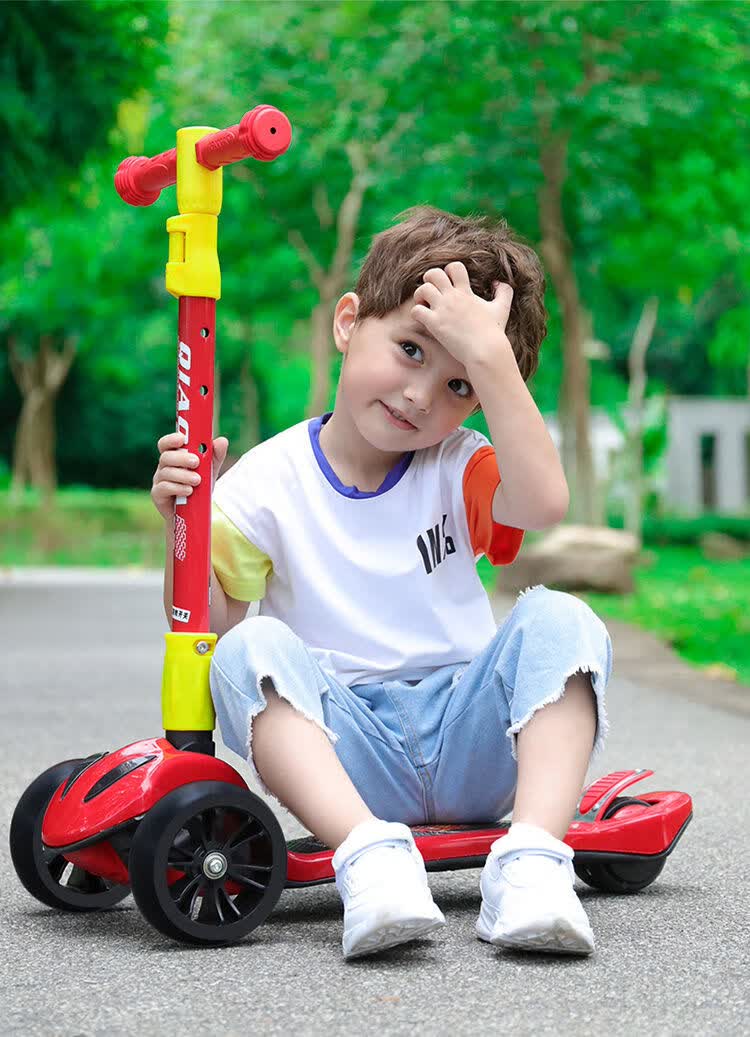 执柯儿童踏板车13岁滑板车加宽四轮小孩子溜溜车中大童脚踏车三轮12岁