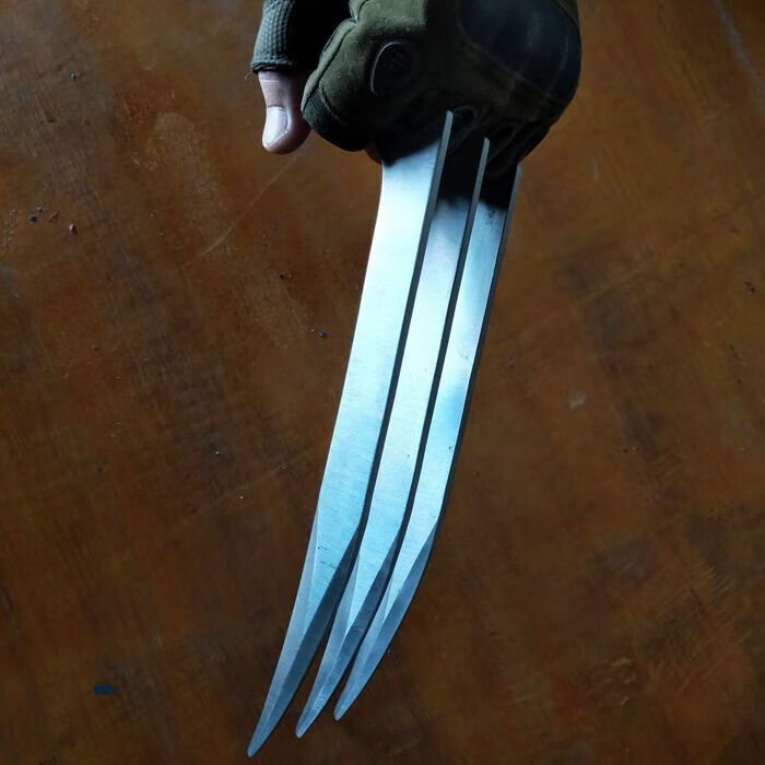 金刚狼爪 万圣节x战警金刚狼爪金刚狼爪子儿童玩具手戴金属配件模型