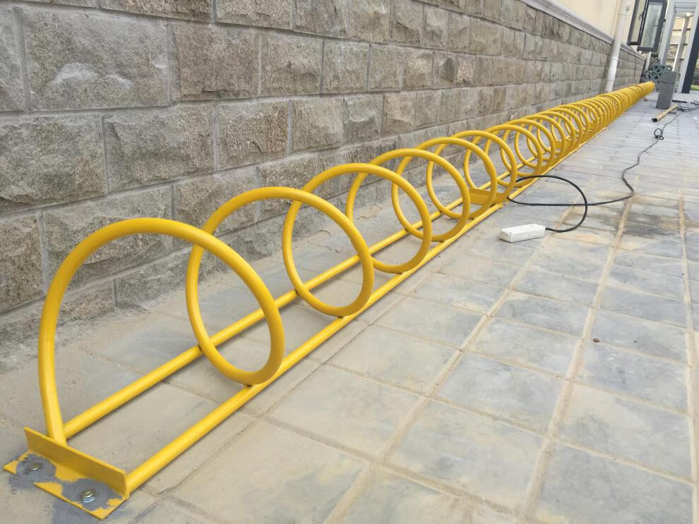 自行车地锁架 定制高低卡位电动车停放架 镀锌自行车停放架 喷涂卡位