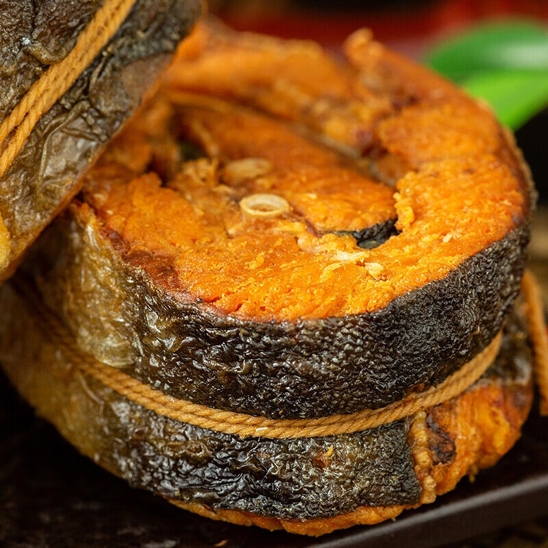 哈尔滨特产对青熏大马哈鱼东北散装腌制熏鱼开袋即食塑封熟食小吃1块