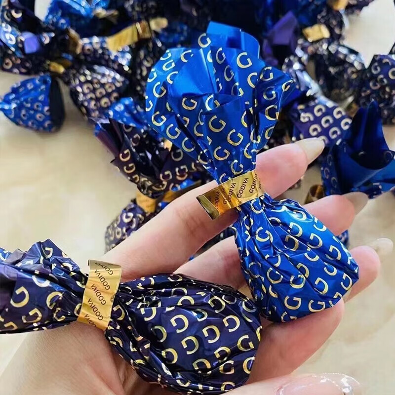 【生日礼物】[顺丰快递]加拿大版godiva歌帝梵巧克力进口高迪瓦爱心形