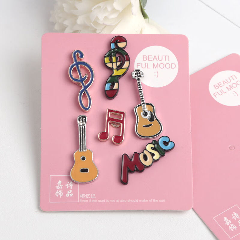 闽喃哥身上挂饰音乐系吉他徽章音符胸针女学生可爱徽章挂件防走光别针