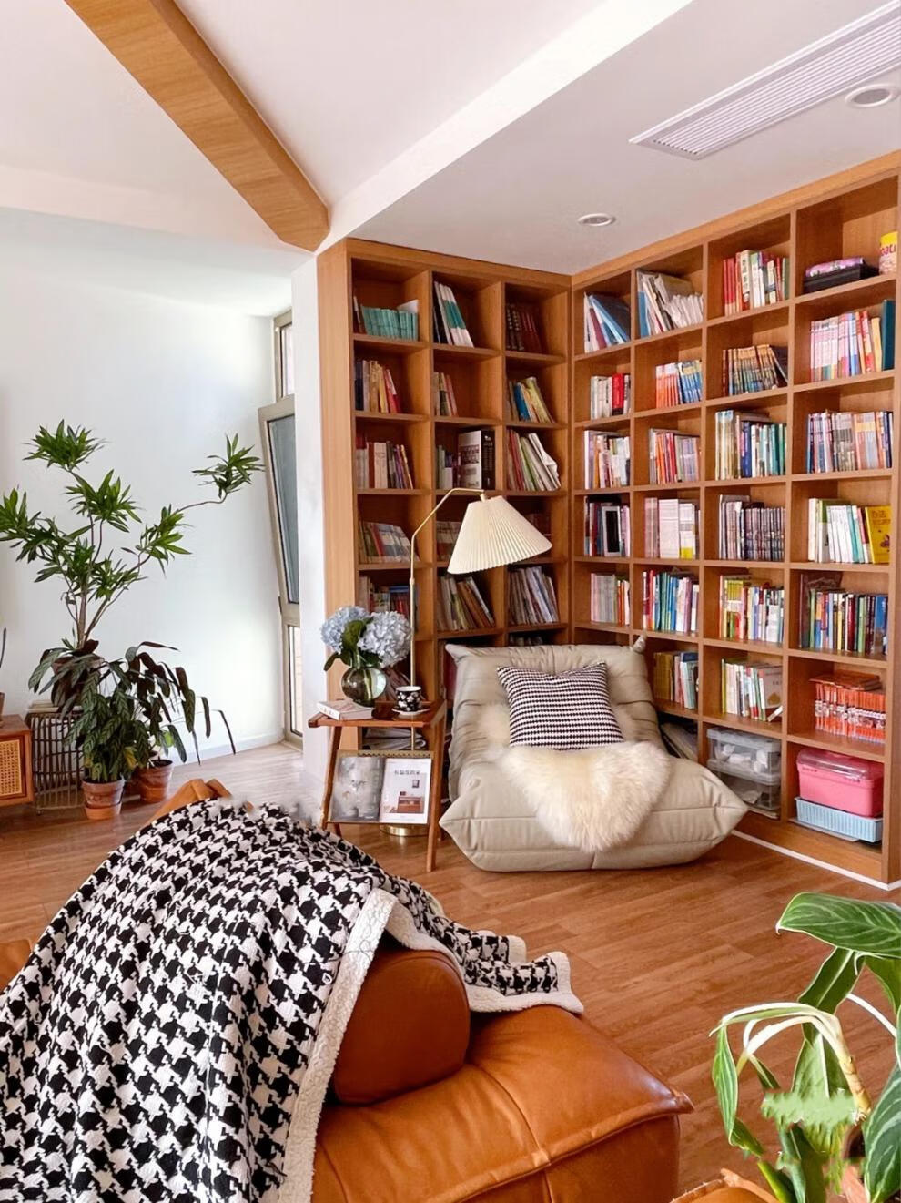 旋转书架简木定制转角实木书架客厅整墙满墙拐角格子柜落地订制红橡木