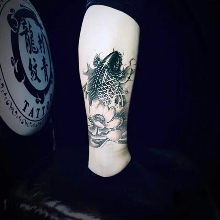 纹身贴一年锦鲤莲花富贵鱼防水纹身贴男女鲤鱼锦鲤手臂仿真花臂小腿