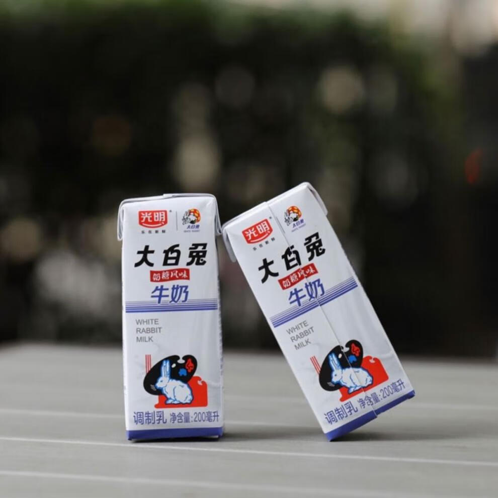 光明新品大白兔奶糖风味牛奶200ml*12盒 3月产大白兔12盒【图片 价格
