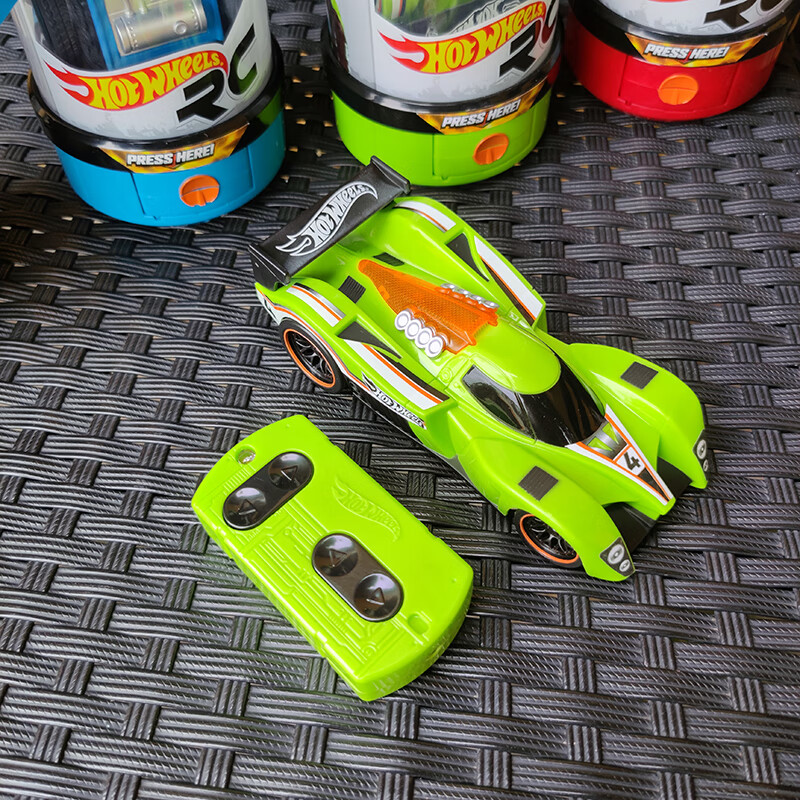 遥控风火轮 无线遥控赛车玩具车跑车风火轮电动小车迷你套装儿童男孩4