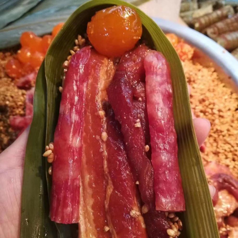 枫泾粽子五花肉粽子水乡阿婆粽枫泾古镇特产粽子蛋黄大肉粽子两块