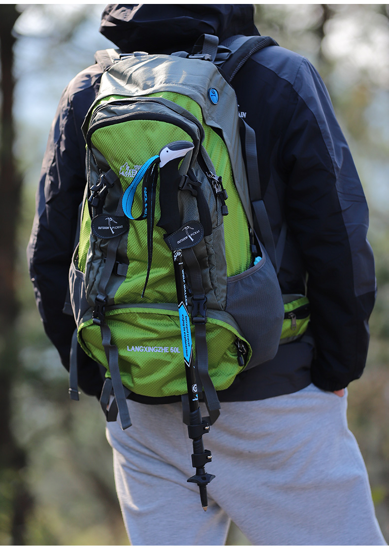 狼行者登山杖碳纤维户外登山杖手拐爬山徒步装备超轻多功能伸缩折叠行