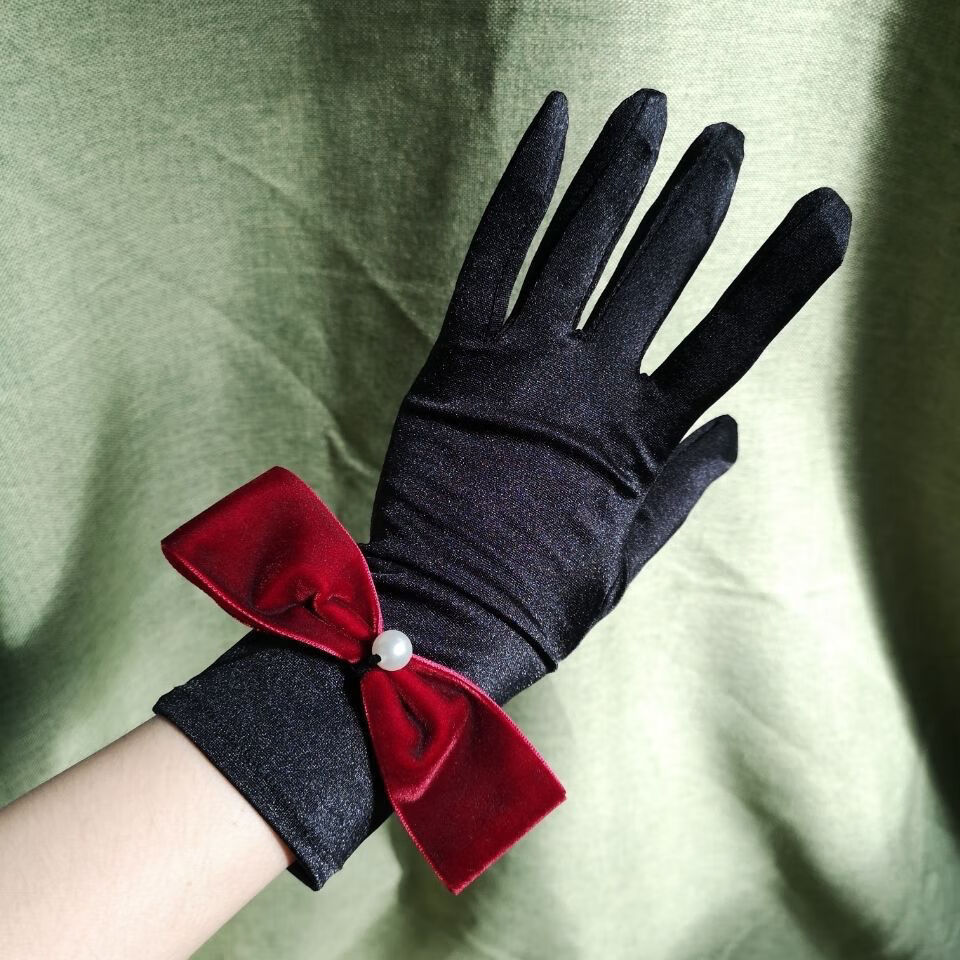 ukmr新品法式手套赫本风小红书抖音网红旅拍照写真同款黑色丝绒手套