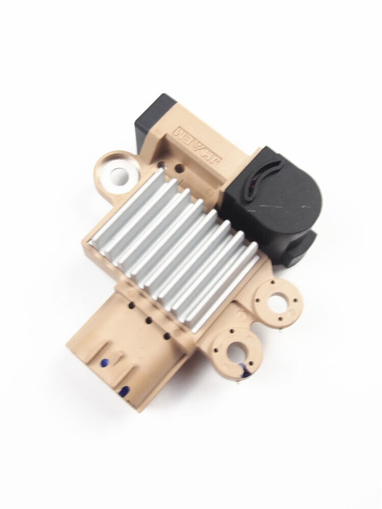 原厂长城哈佛h2哈弗h6h1h2s发电机调节器1.