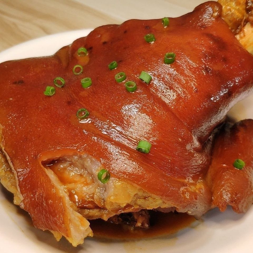 生鲜猪脚圈带筋猪蹄块小肘子免切新鲜猪蹄冷冻肉类食品猪肉批发宏嘉睿