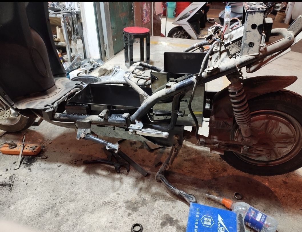 电动车改装电池仓不锈钢镜面电池箱迅鹰鬼火战速龟王配件电池仓8个