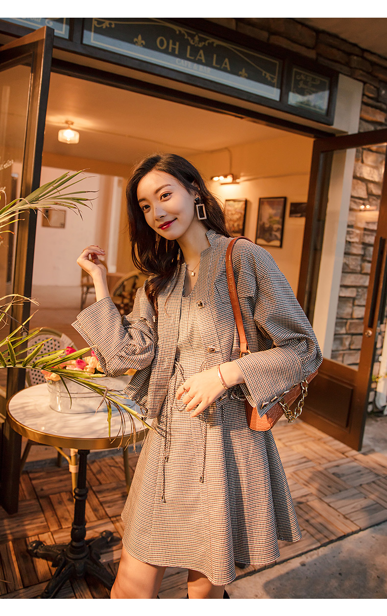 衣阁里拉港风套装女复古chic炸街小个子减龄气质轻熟风格子两件套女