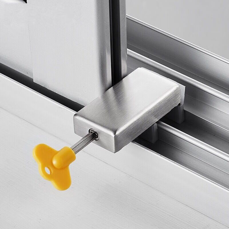 儿童窗锁扣塑钢门窗防护卡扣纱窗限位器铝合金推拉窗户安全防盗锁短款