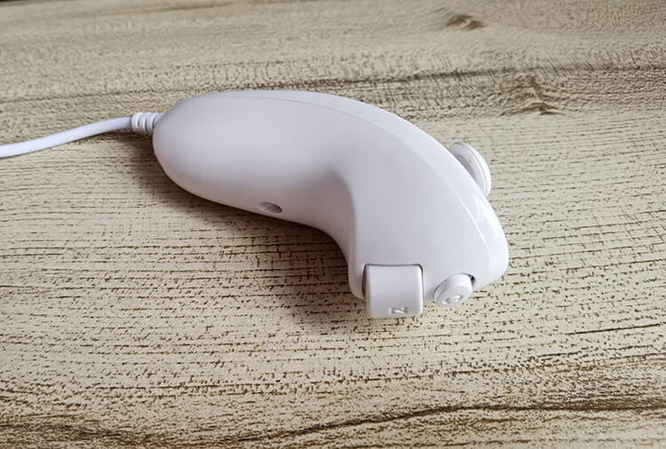 定制全新wii/wiiu左手柄鸡腿柄湾柄nunchuk控制器专用配件 白色【图片