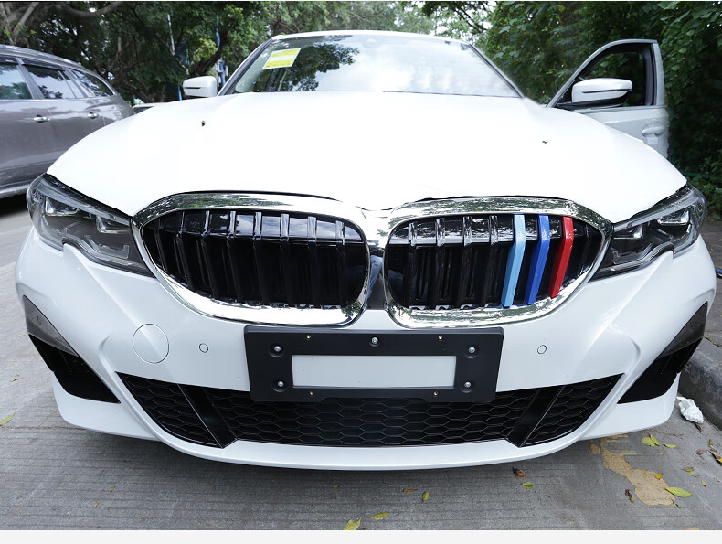 形创适用适用2020款新宝马3系三色中网 外饰改装中网格栅三色条卡扣