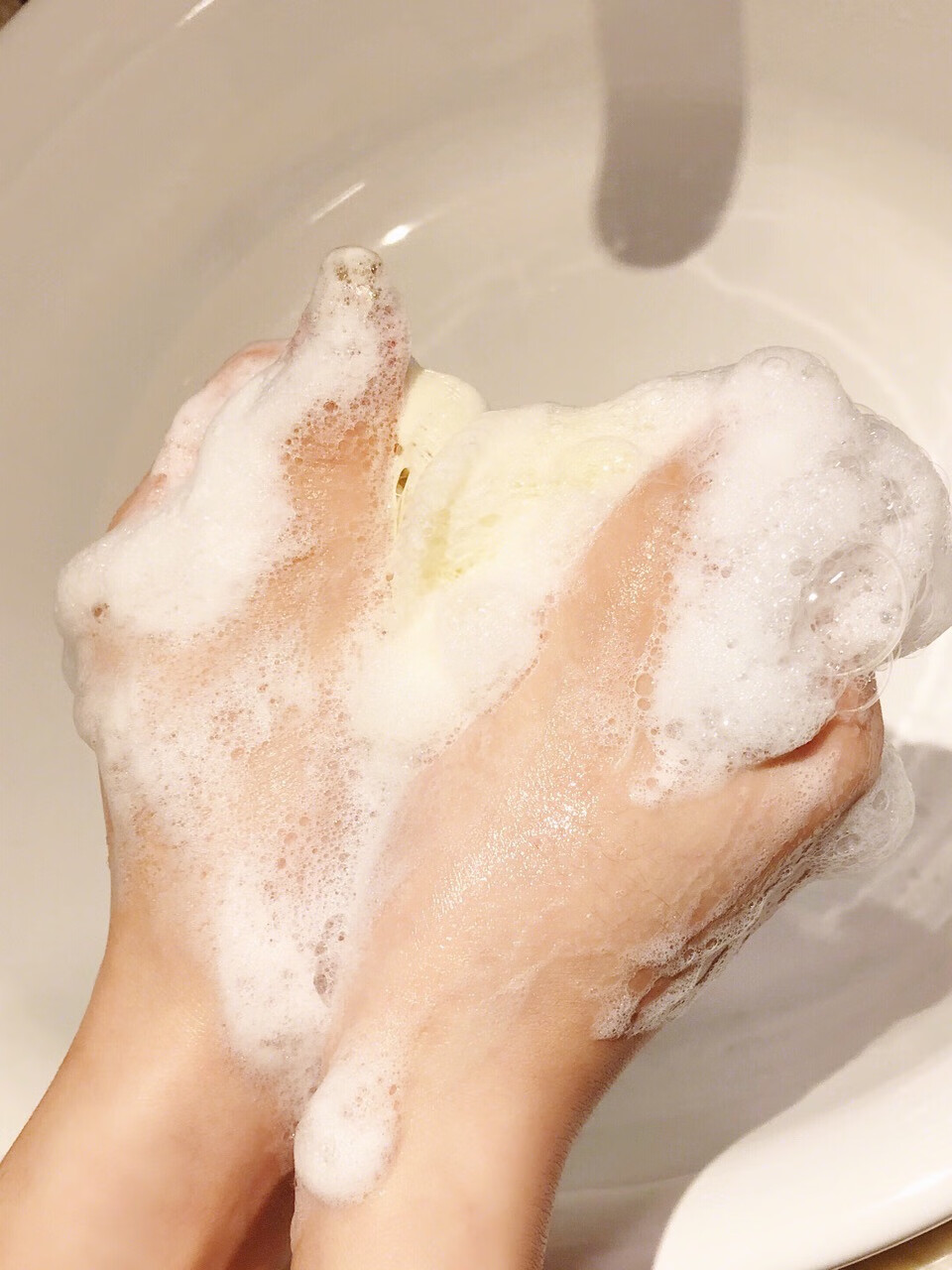 超大瓶全身洗白白olay玉兰油烟酰胺沐浴露女留香白到发光only270ml