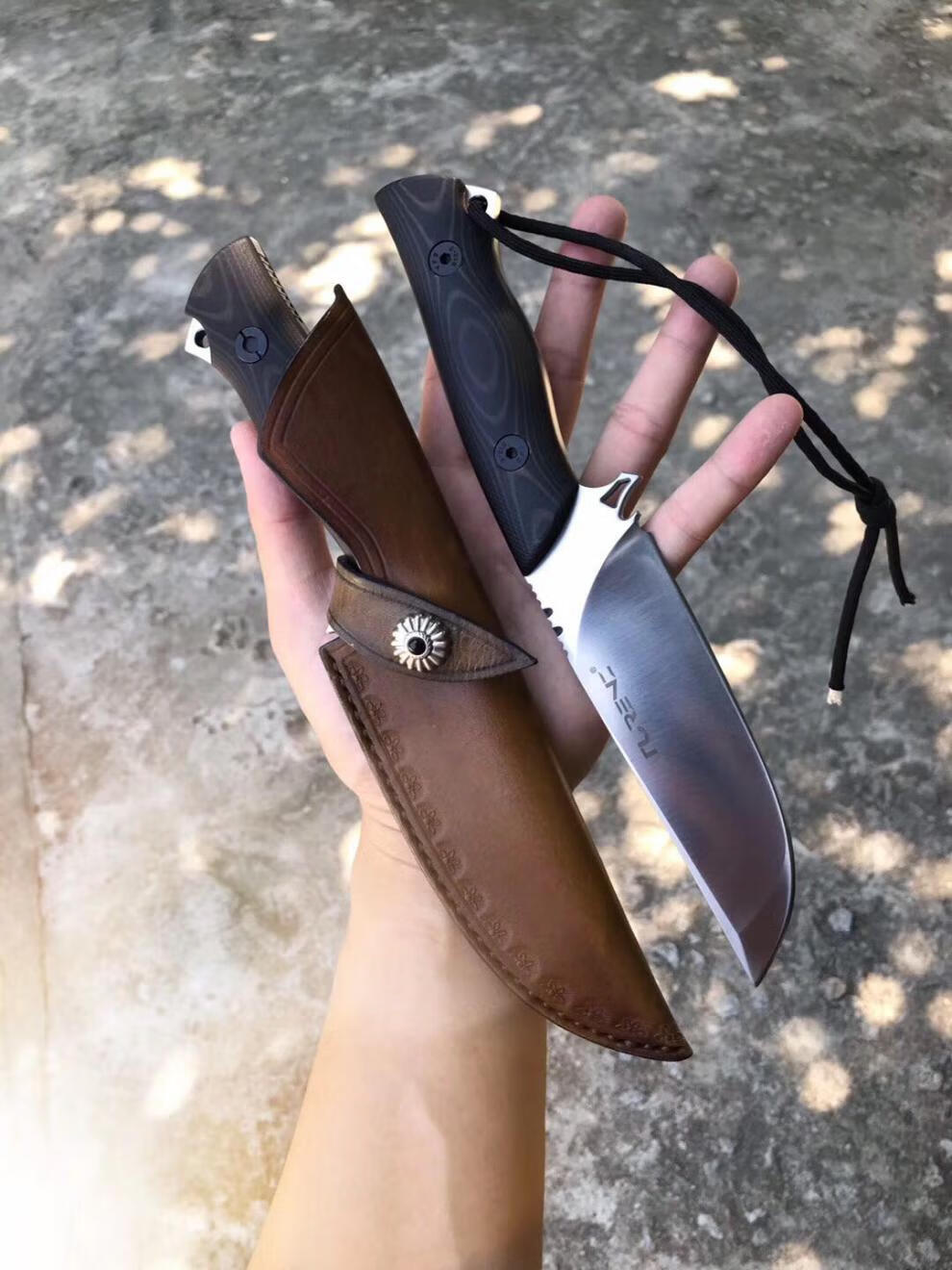 深山野外直刀锋利实用大马士革钢高硬度小刀直刀手工锻打g10柄礼品