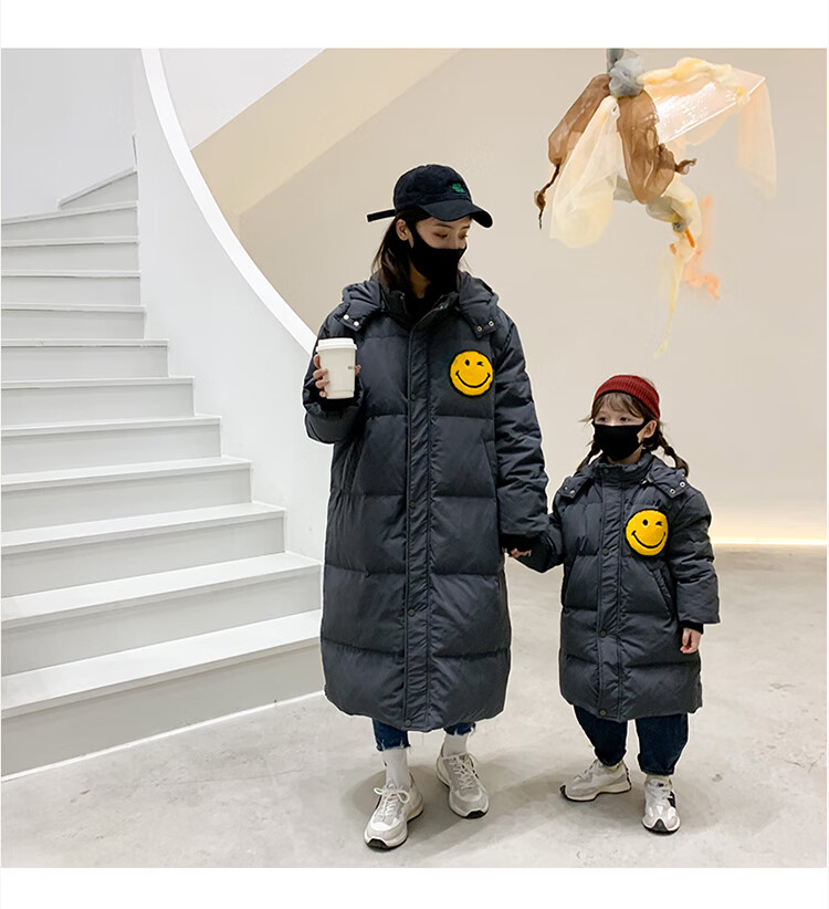 南极人nanjiren时尚亲子装21年秋冬季新款韩版母女装冬装笑脸长款加厚