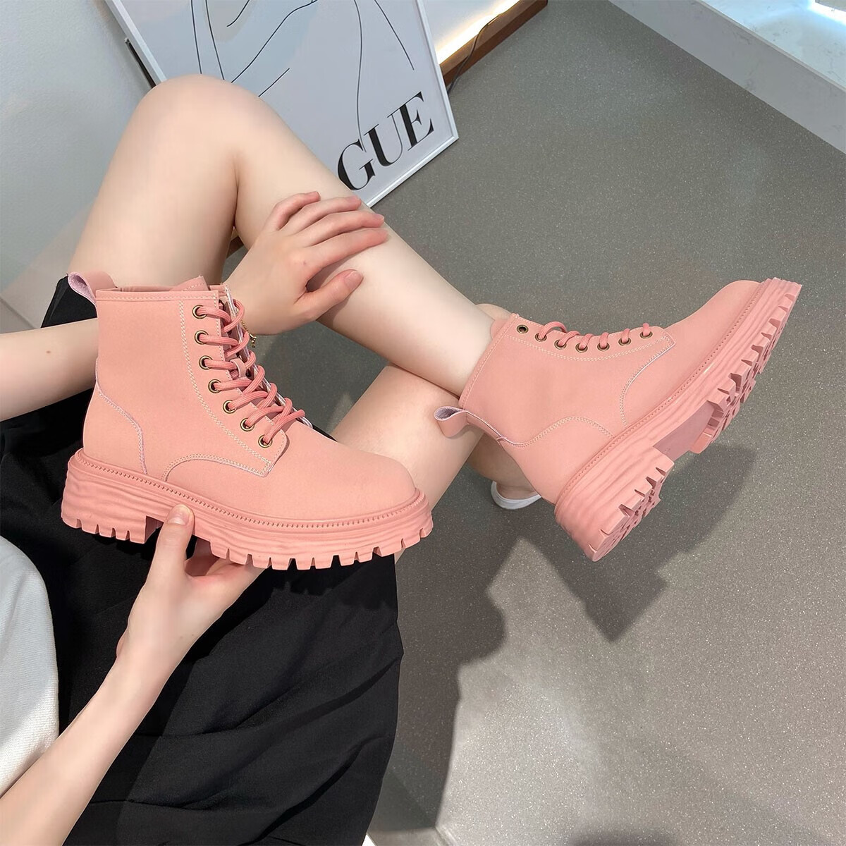 海澜集团旗下海澜优选品牌 英伦风大黄靴粉色马丁靴女秋季炸街复古工