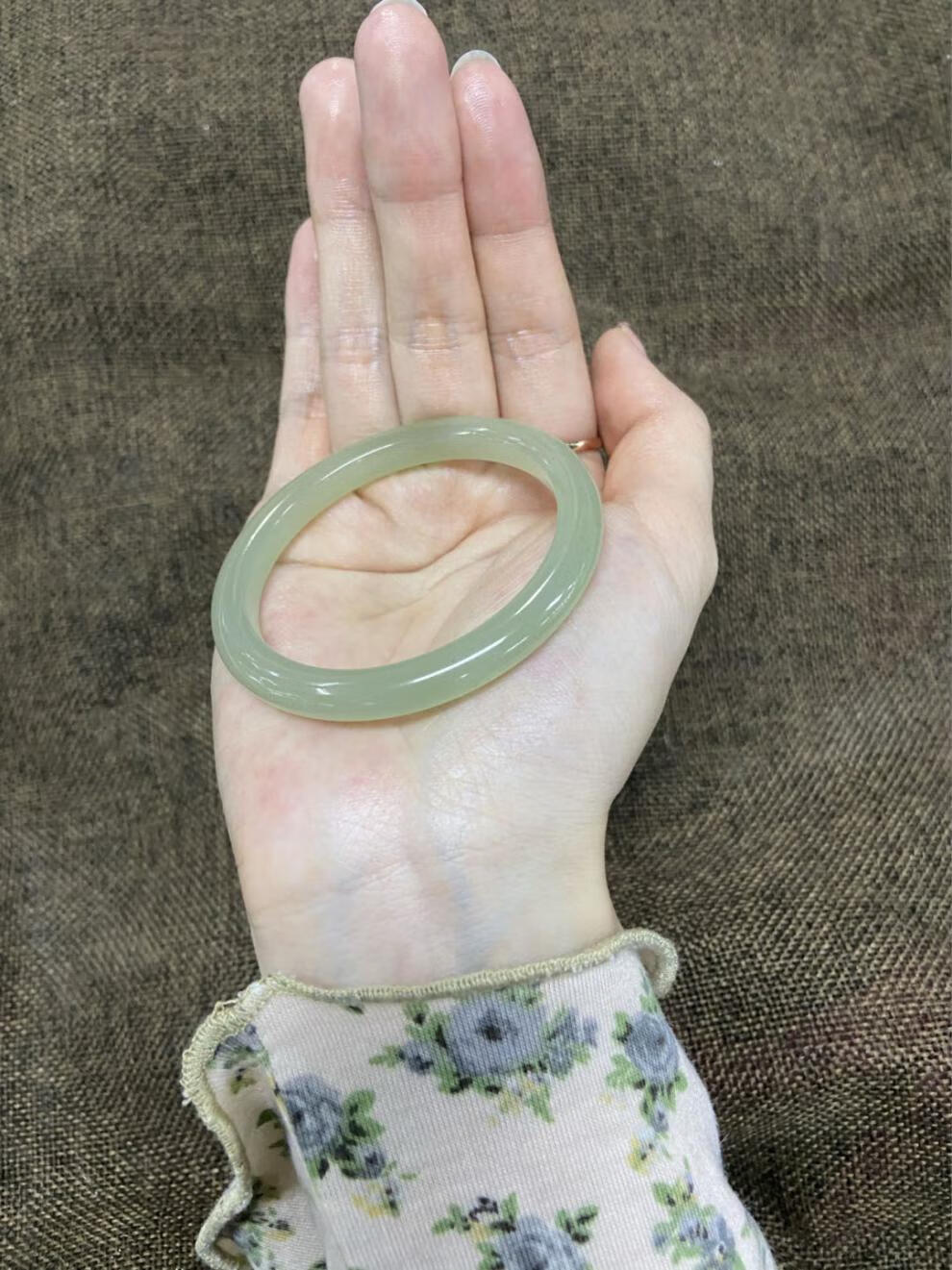 新疆和田玉白玉手镯女款青晴水叮当镯细圆条天然羊脂玉镯少女 白玉