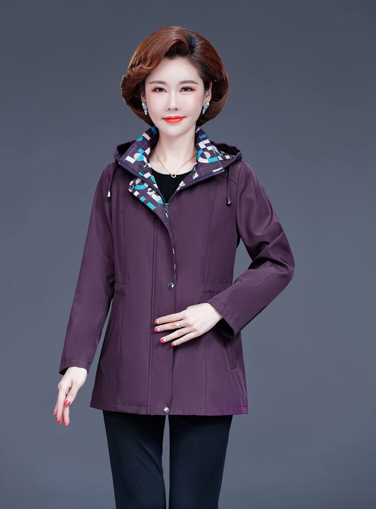 卞风妈妈秋装外套洋气加肥加大码中老年人女春秋季风衣时尚女夹克50岁