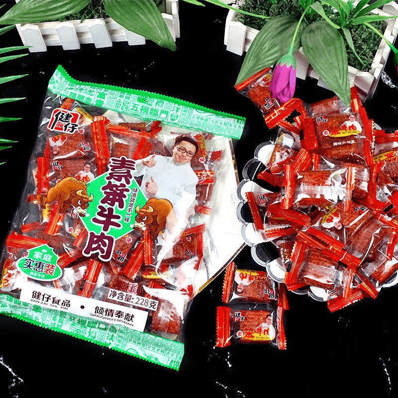 素笨牛肉辣条大刀肉独立包装8090儿时怀旧零食麻辣网红小面筋228克素