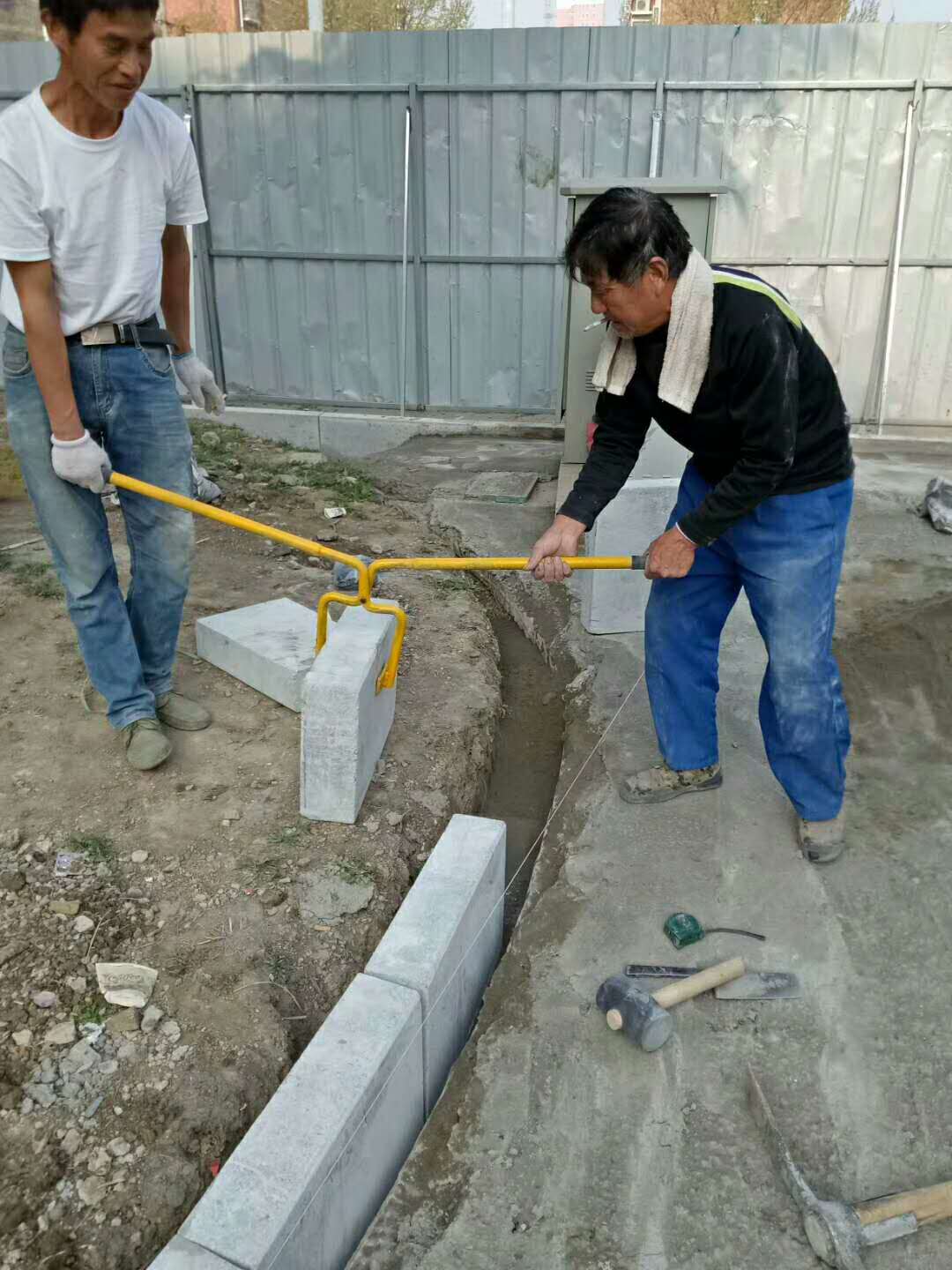 路缘石双人夹子双人抬路牙石夹子石材夹具路沿石夹