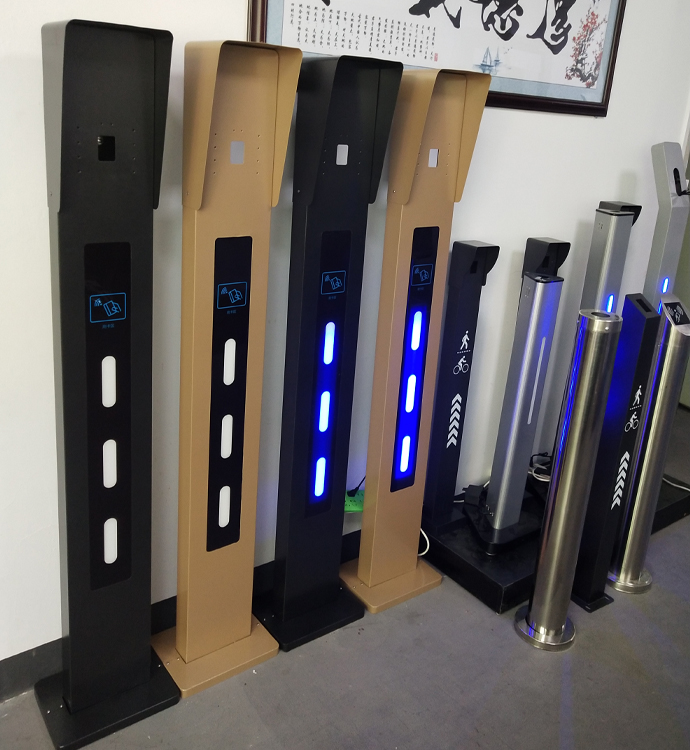 刷卡立柱门禁支架不锈钢动态人脸识别机立柱防水安装室外可视对讲 1.