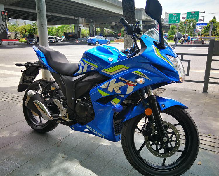 适用于铃木gsx150f极客飒gixxer155nk保险杠 一字杠防摔杠前护杠 黑杠