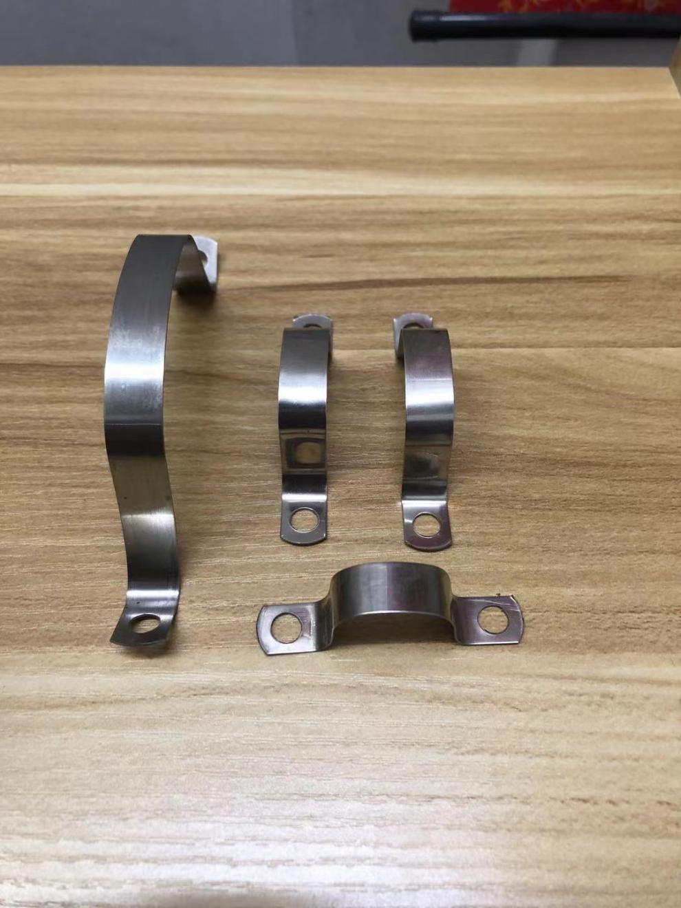 不锈钢半边码管箍110半圆型卡子不锈钢半边码水管4分6分1寸管卡50mm15