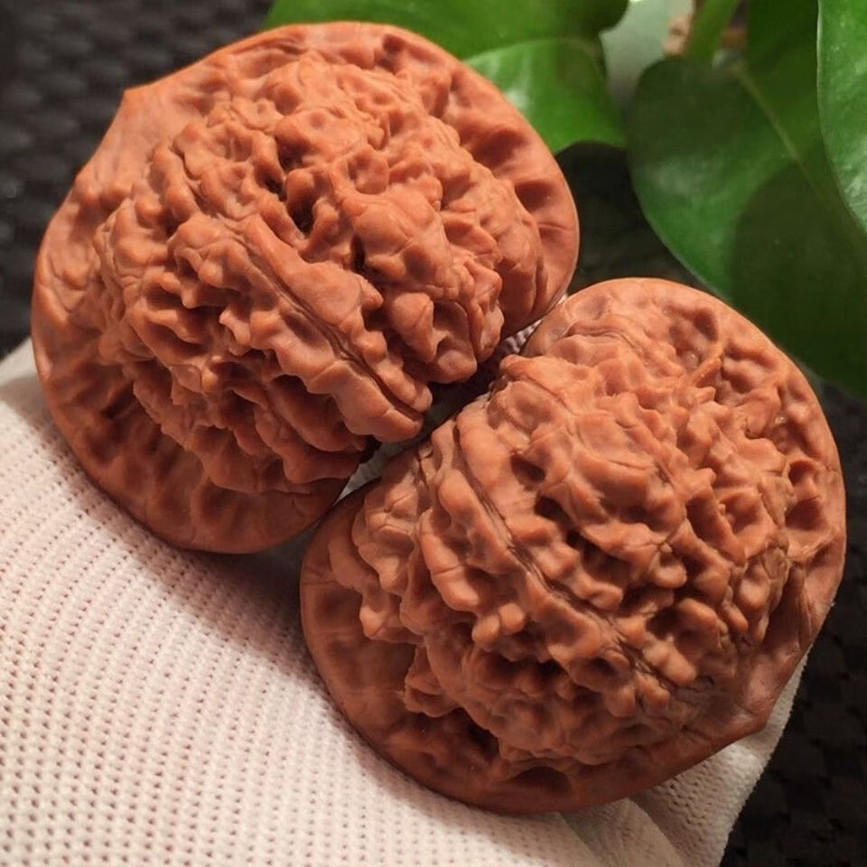 鲤梨 文玩核桃手玩 王勇麒麟纹官帽核桃包浆盘玩手把件男士古玩把玩