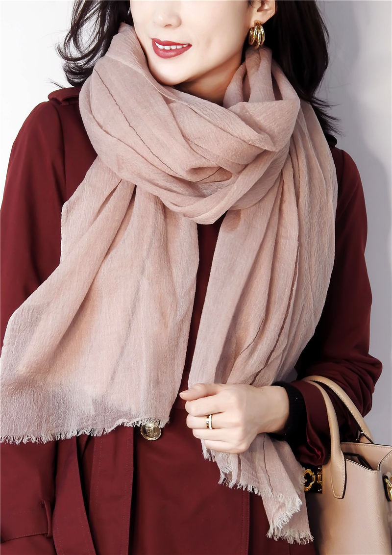 轻奢品牌百搭又韵味2022新款复古旧粉色褶皱轻薄蓬松韩版有型羊毛围巾