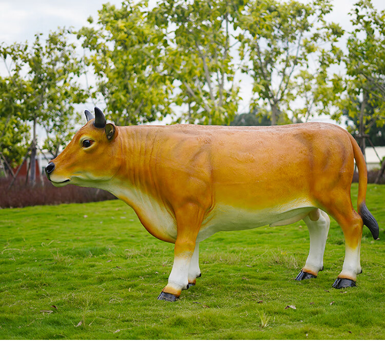 仿真黄牛雕塑摆件动物摆设西门塔尔牛大模型园林景观公园装饰户外米