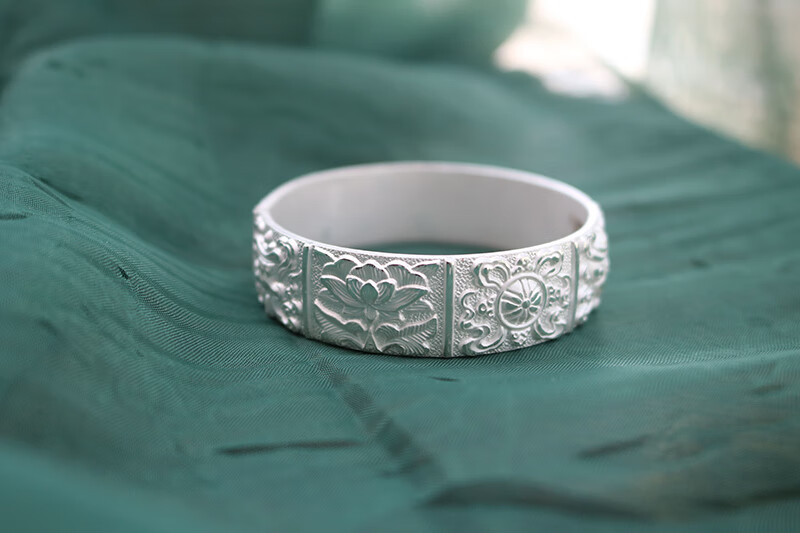 【京选臻品】云南寸氏雪花银手镯吉祥八宝纯银手工s999足银手镯送妈妈