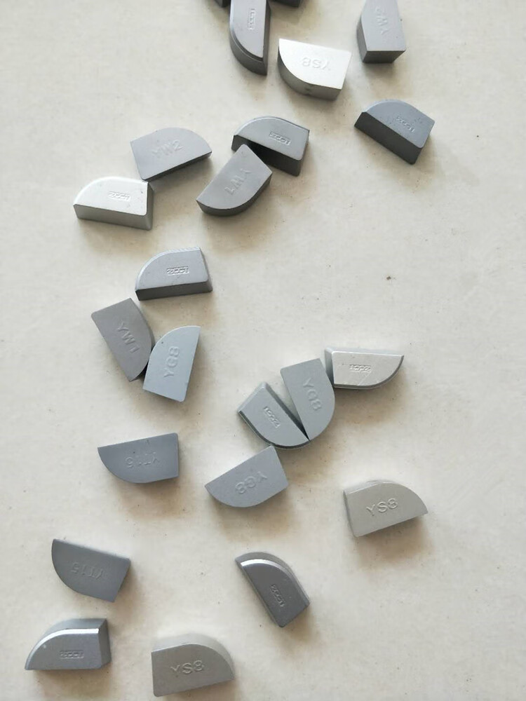 株洲硬质合金焊接刀头外圆90度正反偏车刀片yt15yg8