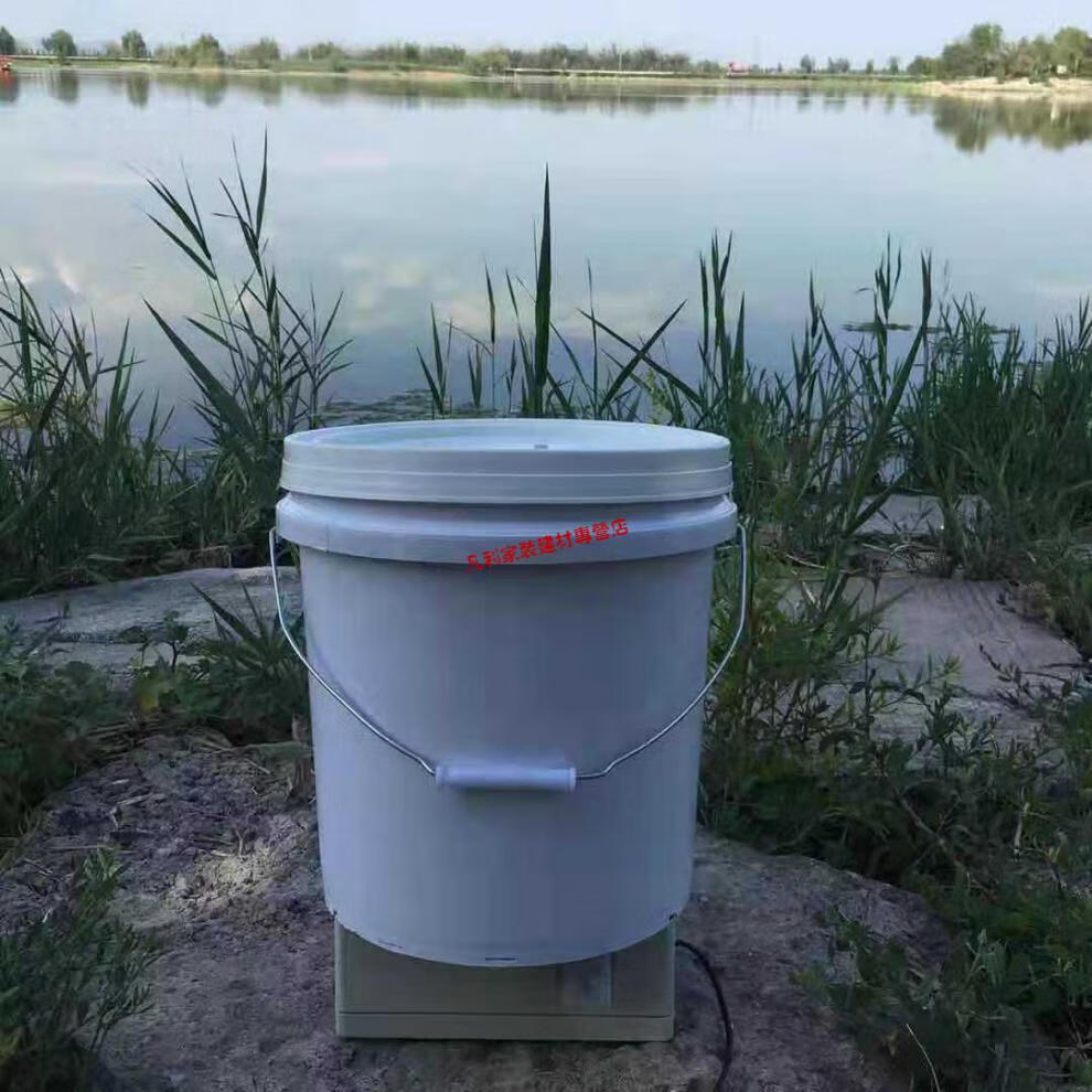 鱼塘自动投料机 带光控晚上自动亮灯鱼苗颗粒粉料投料机大头花鲢投食