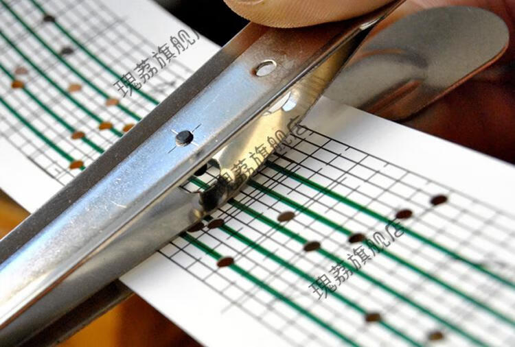 手摇纸带八音盒1530音diy手摇纸带谱曲音乐盒木质八音盒创意生日礼物