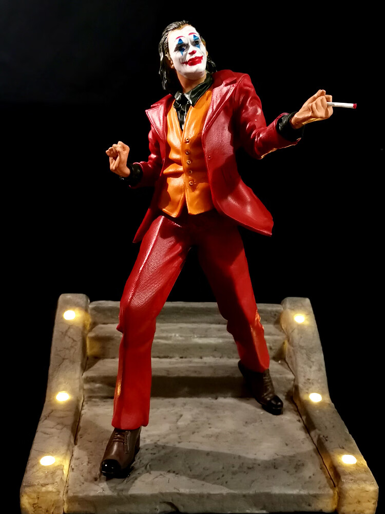 杰昆菲尼克斯19小丑小丑joker2019电影雕像杰昆菲尼克斯小丑玩模型