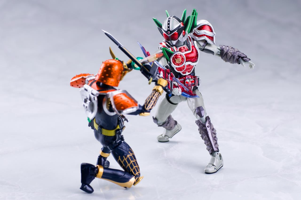 万代(bandai) 日版shf可动假面骑士铠武西格德sigurd樱桃能量铠甲