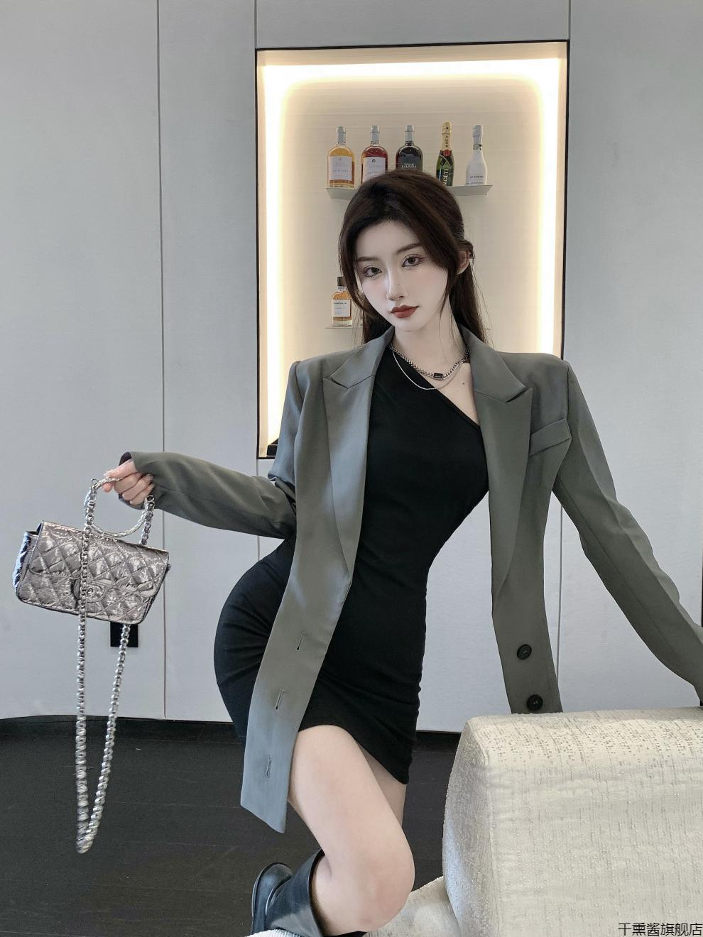 千熏酱套装裙矮个子网红时尚套装女秋小个子设计感小西装长袖修身连衣